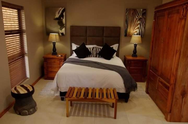 Meyers Guesthouse Jwaneng 외부 사진